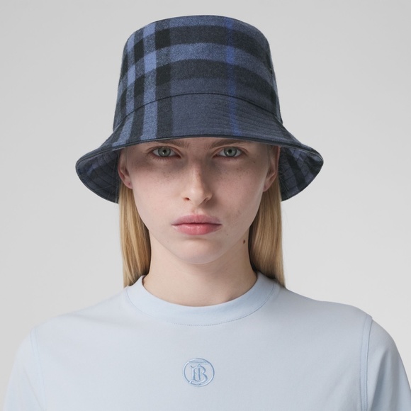 Burberry Check Wool Cashmere Bucket Hat - Picture 3 of 13